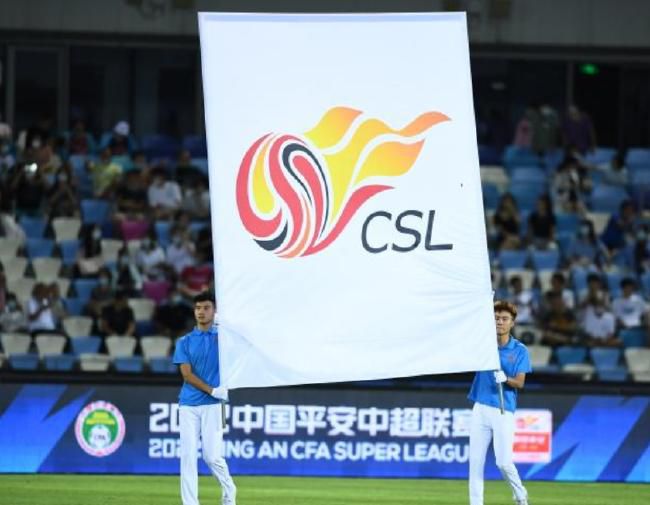 轻点呻吟耸动炕上被窝