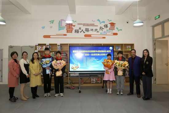 免费黄色小视频